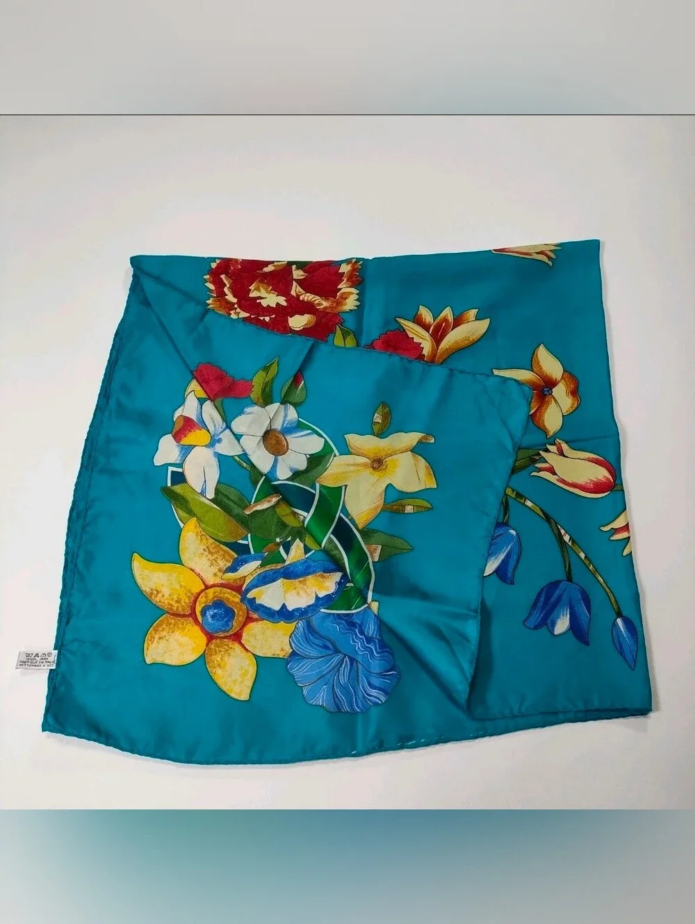 Auth CHANEL CC Turquoise Floral Blooms Silk Scarf